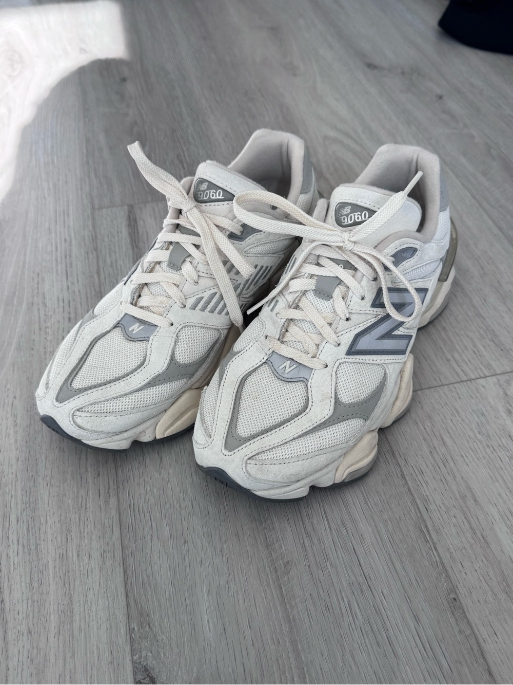 New Balance 9060 - Sea Salt With Concrete And Silver Metallic 9.5W/8M